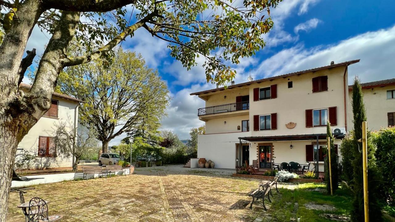 Il Quercione Agriturismo Rivotorto Exteriör bild